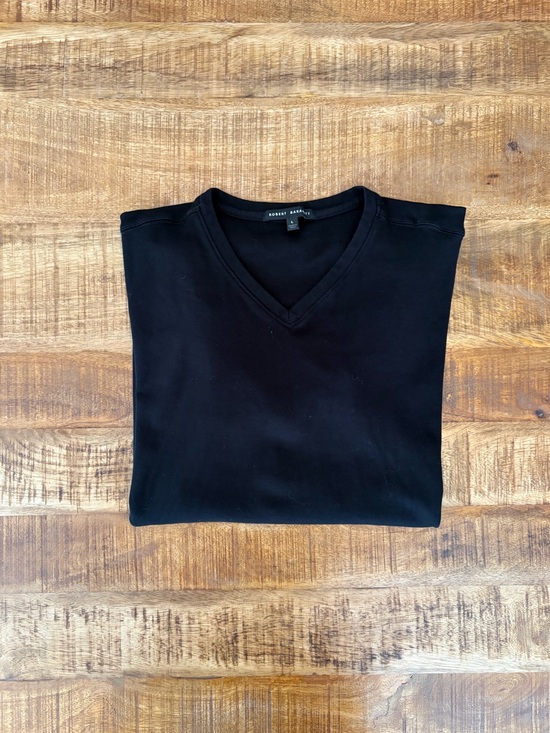 Robert Barakett Other - Robert Barakett Jefferson Long Sleeve V-Neck Shirt